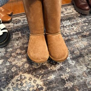 BearPaw Tan Winter Boots Suede Comfort